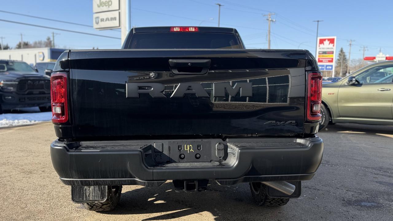 2026 Ram 2500 Warlock Crew Cab 4x4 | V8 HEMI | NAV | 20IN Black Wheels | Backup Camera | Performance Shocks Redwater AB