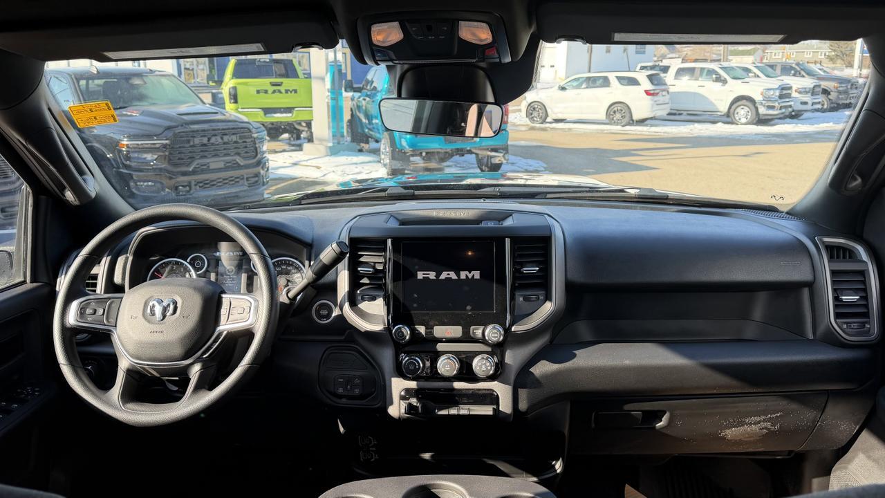 2026 Ram 2500 Warlock Crew Cab 4x4 | V8 HEMI | NAV | 20IN Black Wheels | Backup Camera | Performance Shocks Redwater AB