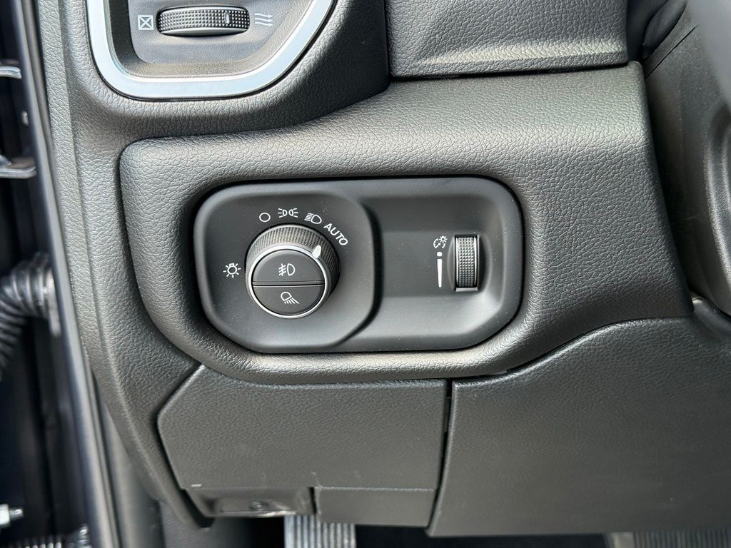 2026 Ram 3500 Big Horn Crestwood KY