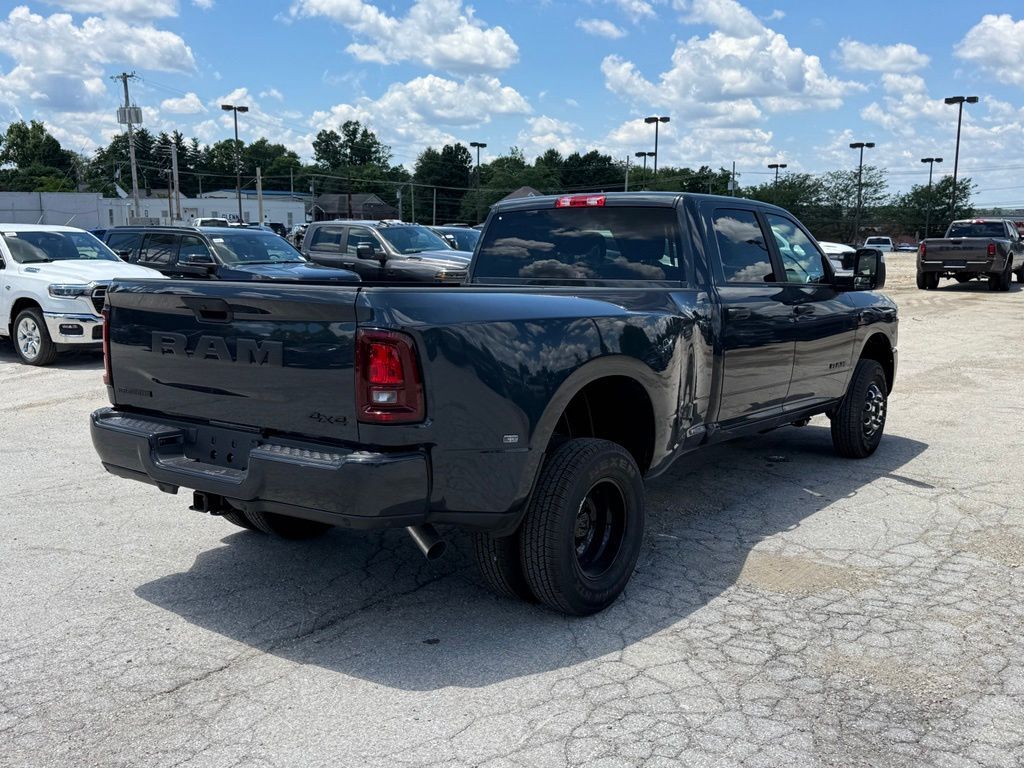 2026 Ram 3500 Big Horn Crestwood KY
