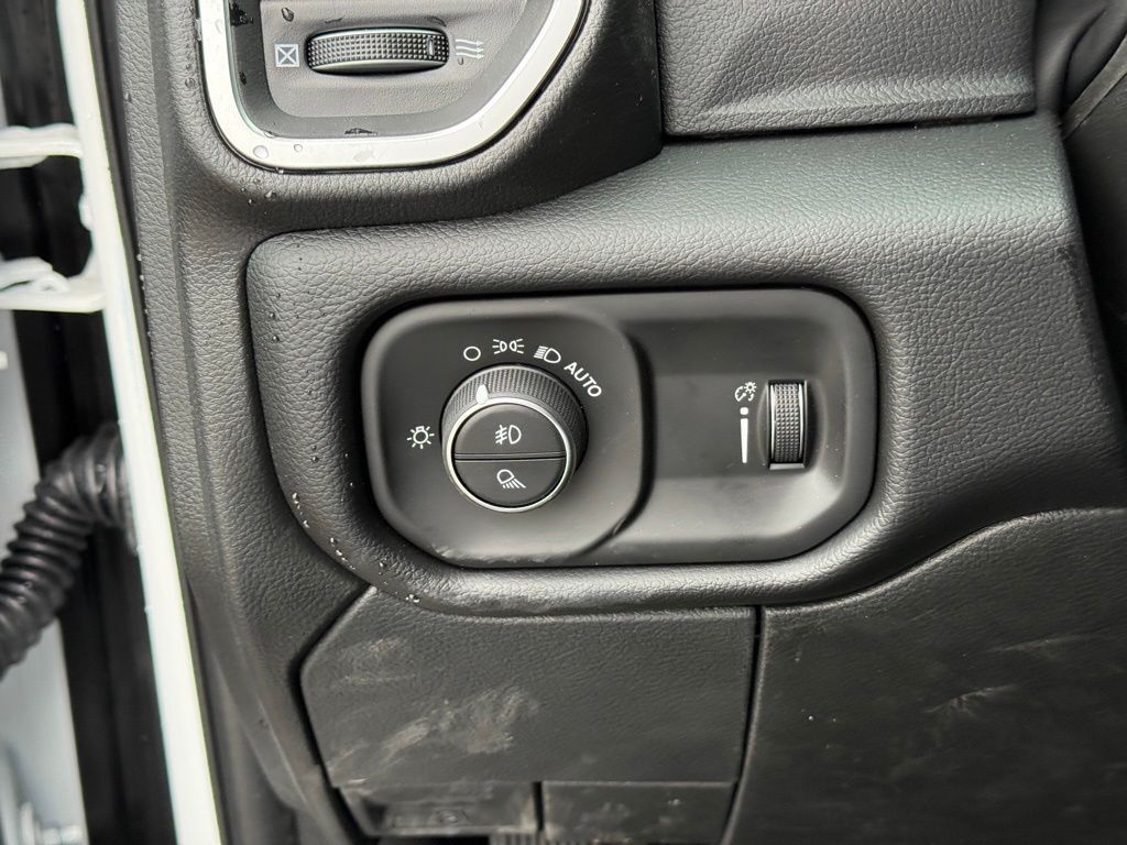 2026 Ram 3500 Big Horn Crestwood KY