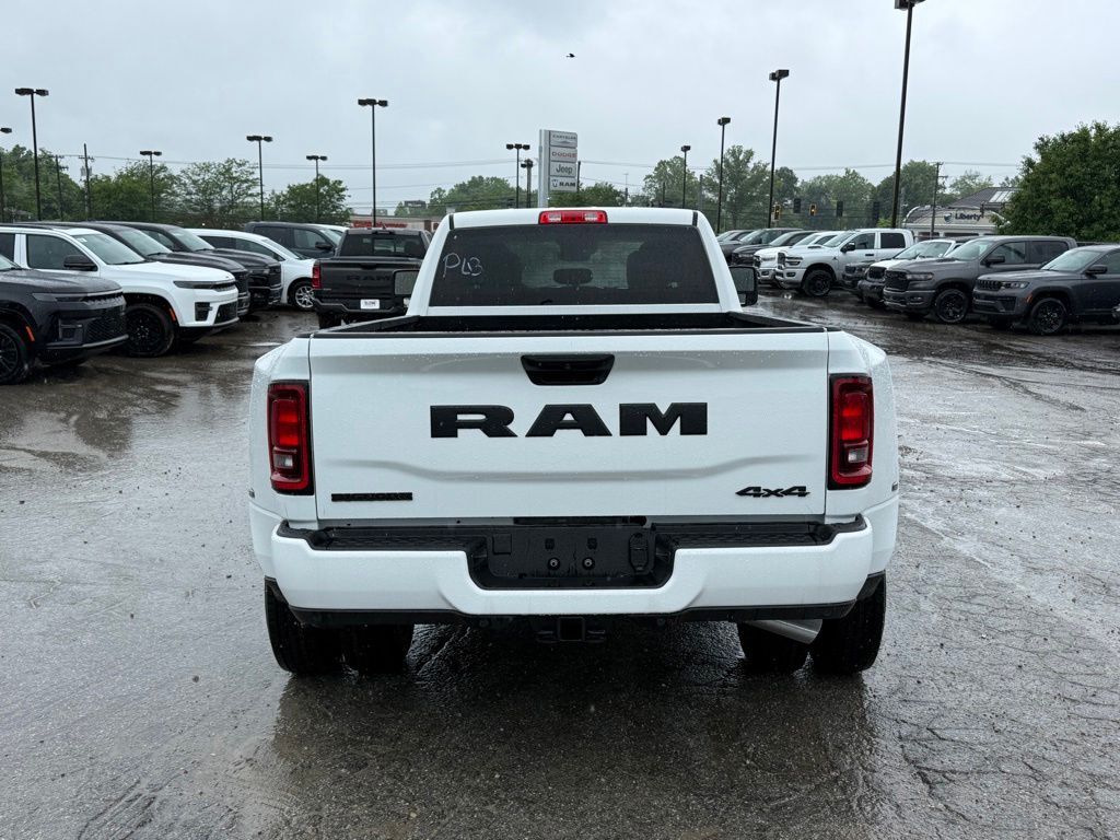 2026 Ram 3500 Big Horn Crestwood KY