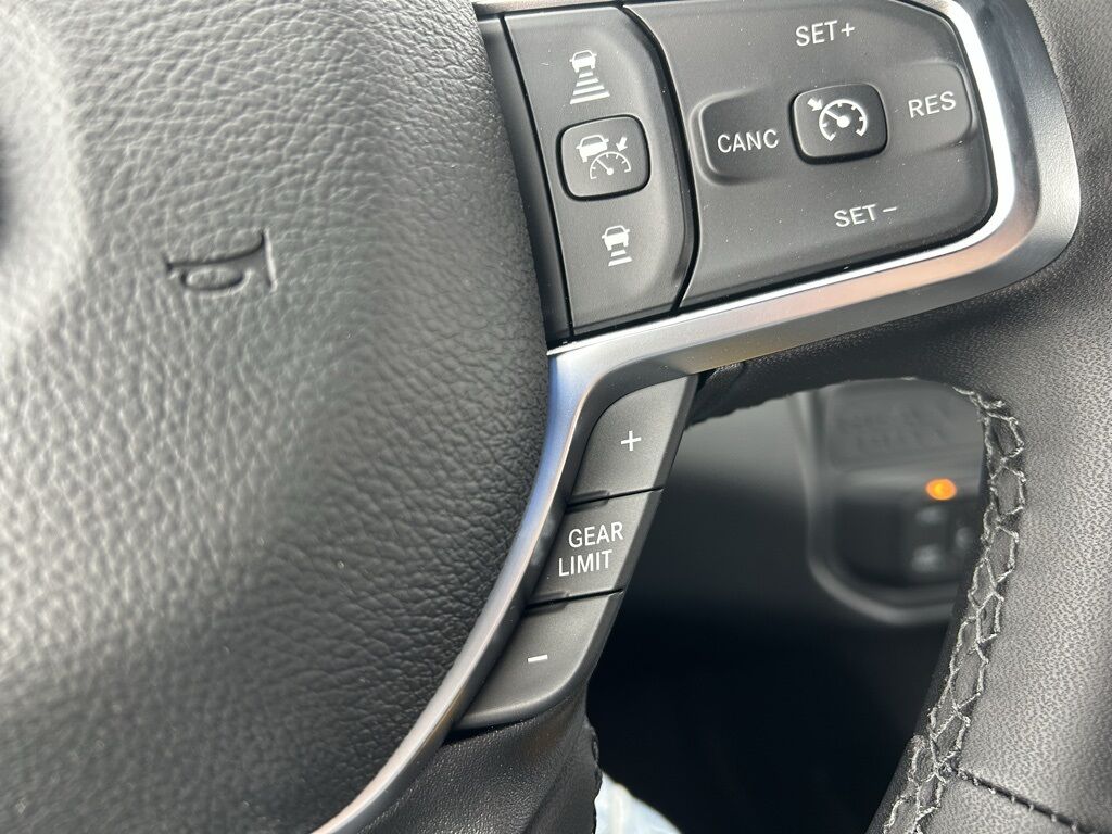 2026 Ram 3500 Big Horn Crestwood KY