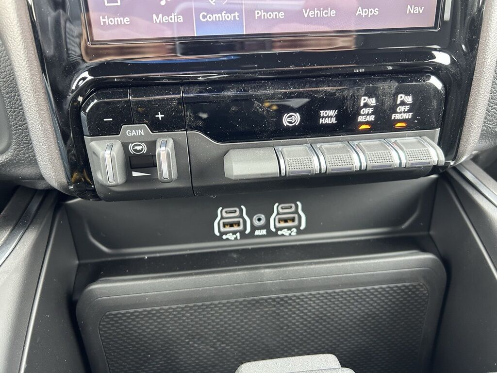 2026 Ram 3500 Big Horn Crestwood KY