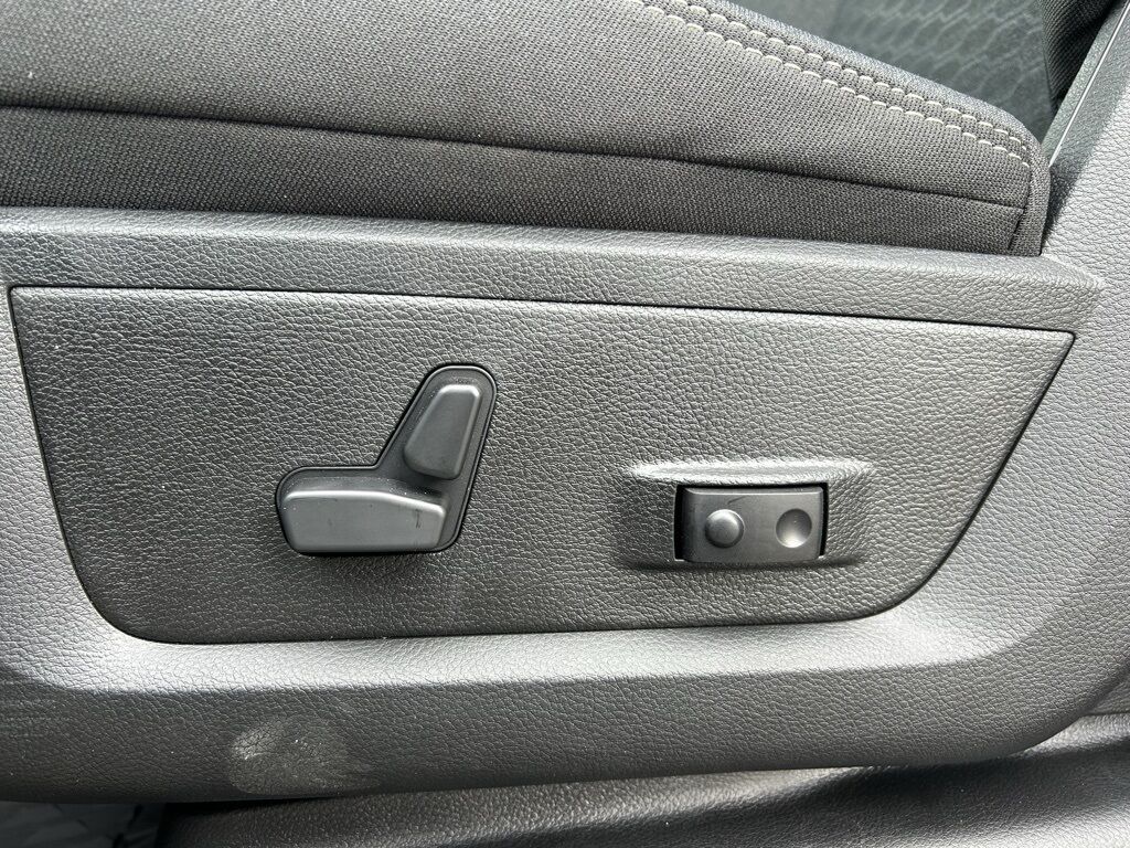 2026 Ram 3500 Big Horn Crestwood KY