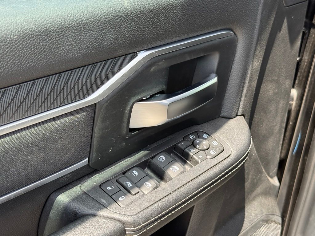 2026 Ram 3500 Big Horn Crestwood KY