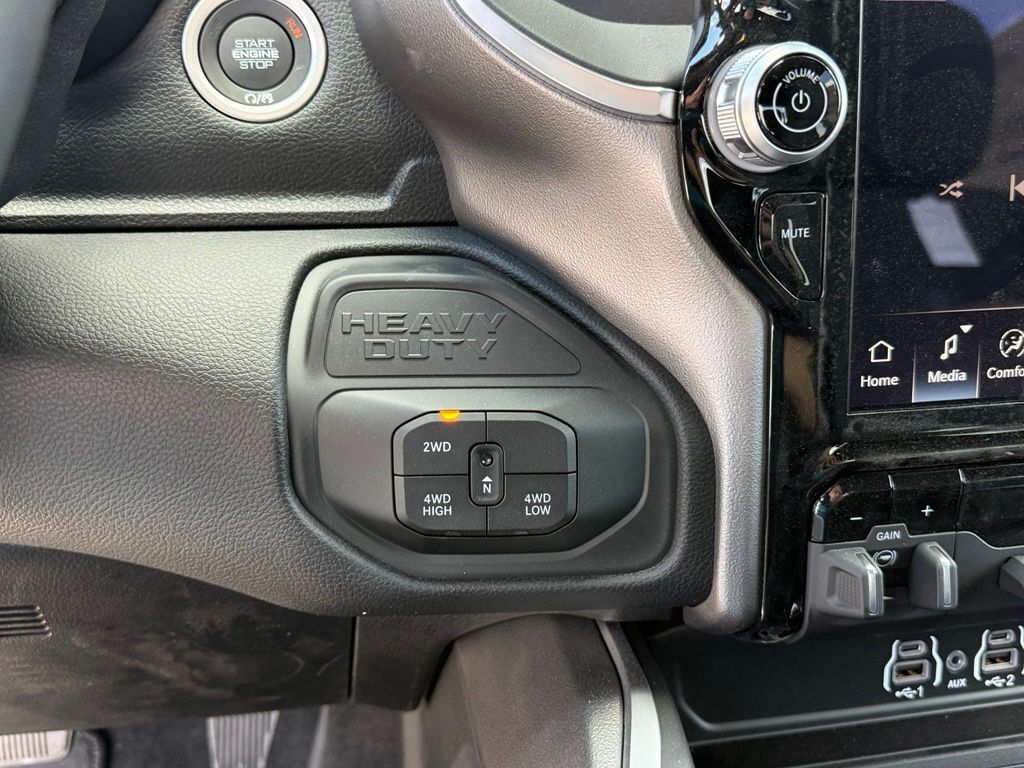 2026 Ram 3500 Big Horn Crestwood KY