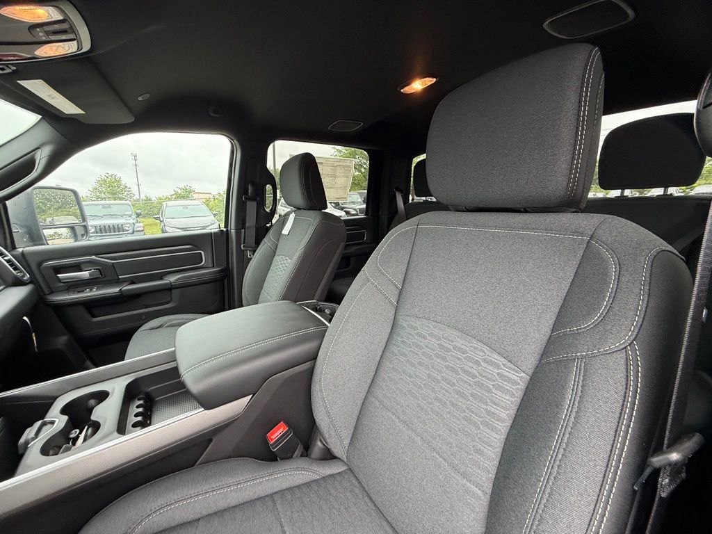 2026 Ram 3500 Big Horn Crestwood KY
