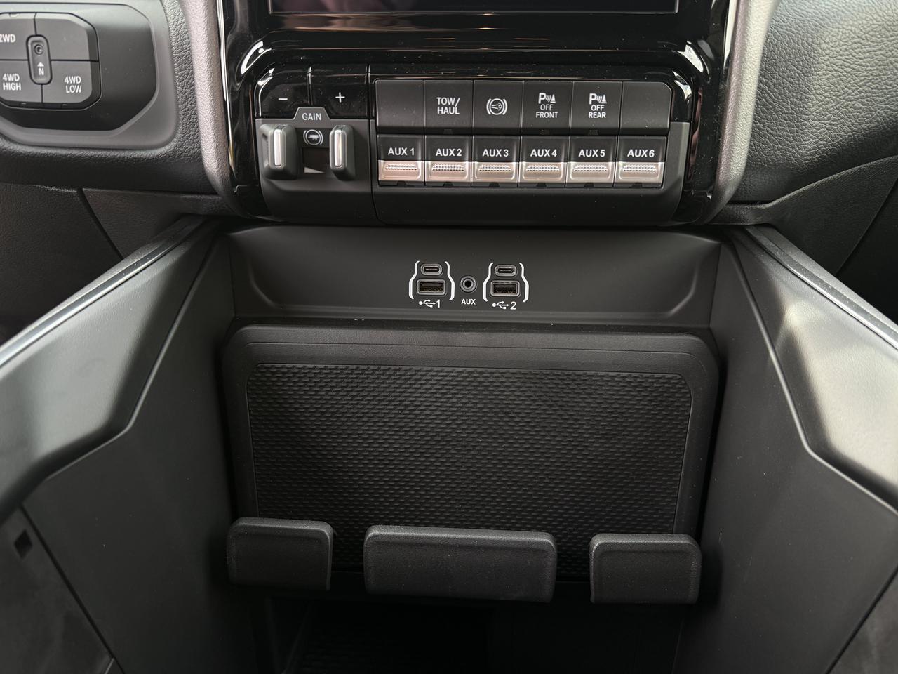 2026 Ram 3500 Big Horn Crew Cab 4x4 | Cummins Diesel | HD Towing | 12IN Touchscreen | Remote Start | Heated Seats Redwater AB