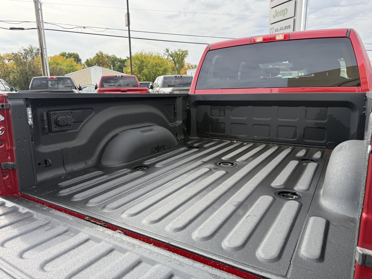 2026 Ram 3500 Big Horn Crew Cab 4x4 | Cummins Diesel | HD Towing | 12IN Touchscreen | Remote Start | Heated Seats Redwater AB