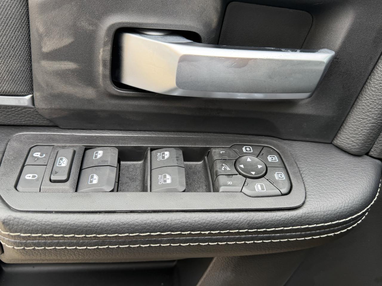 2026 Ram 3500 Big Horn Crew Cab 4x4 | Cummins Diesel | NAV | Heated Seats | Remote Start | Rearview Camera Redwater AB