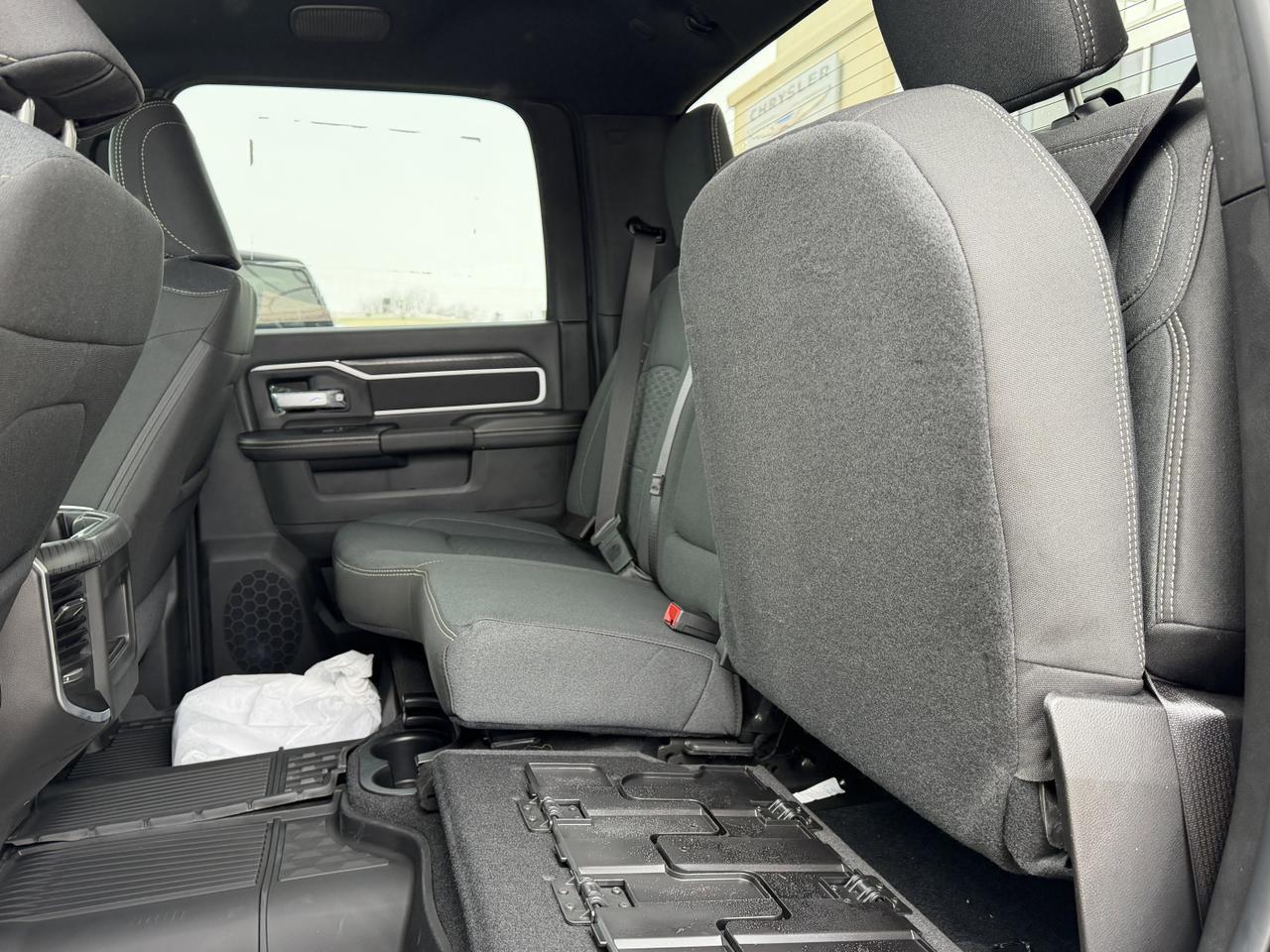 2026 Ram 3500 Big Horn Crew Cab 4x4 | Cummins Diesel | NAV | Heated Seats | Remote Start | Rearview Camera Redwater AB