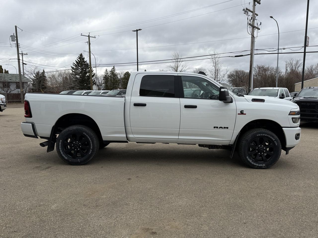2026 Ram 3500 Big Horn Crew Cab 4x4 | Cummins HO Turbo Diesel | 12IN Touchscreen w NAV | Heated Seats Redwater AB