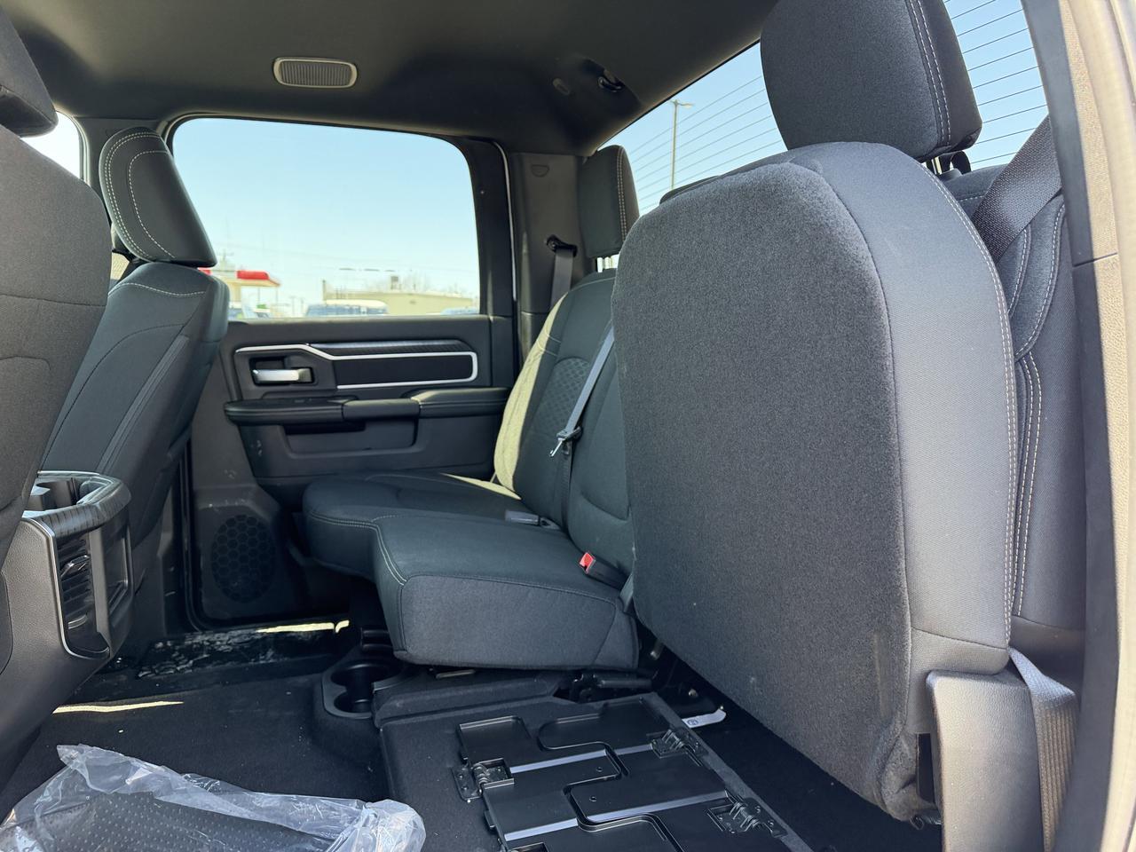 2026 Ram 3500 Big Horn Crew Cab 4x4 | Cummins HO Turbo Diesel | 12IN Touchscreen w NAV | Heated Seats Redwater AB