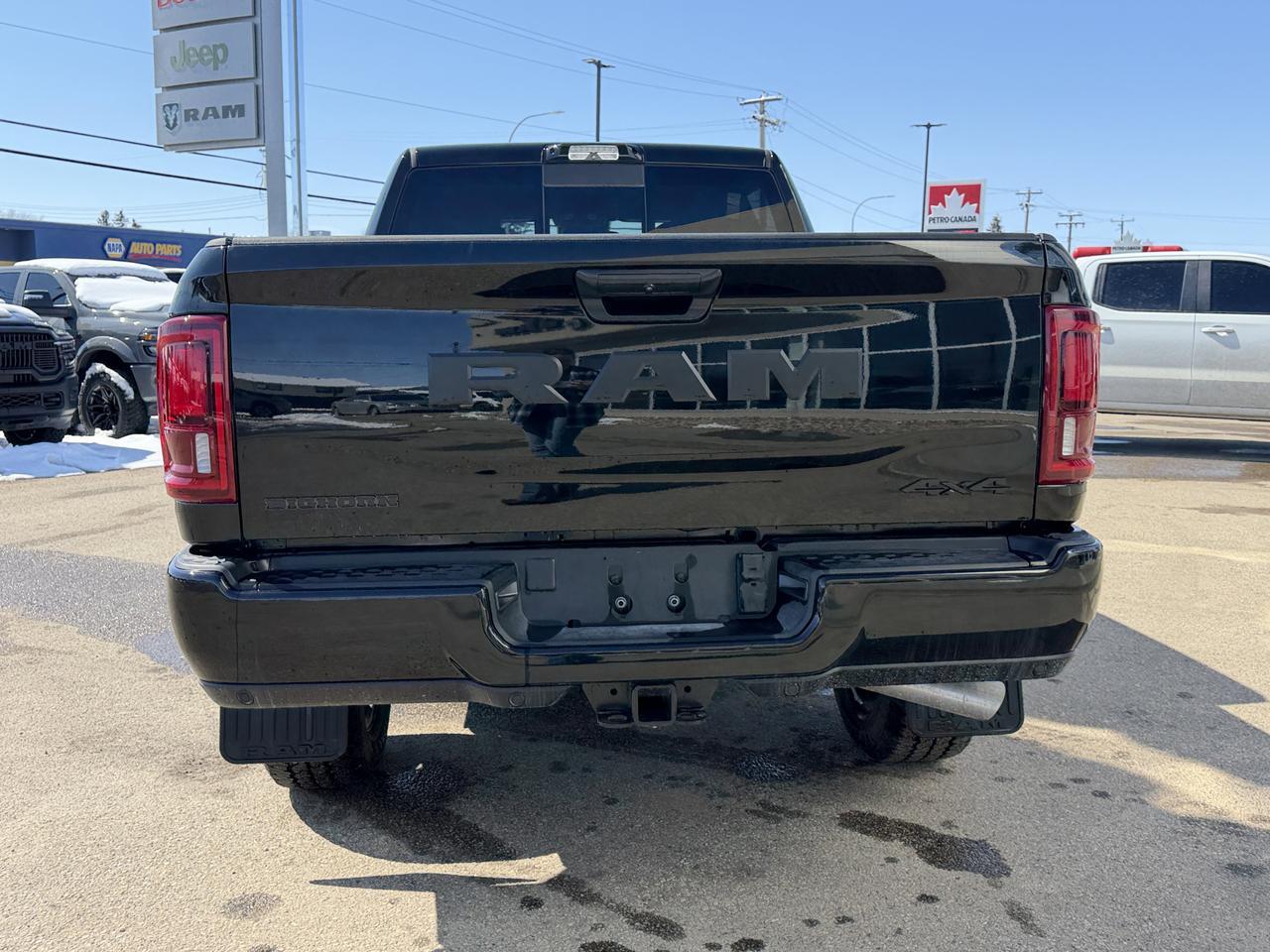 2026 Ram 3500 Big Horn Crew Cab 4x4 | HO Cummins Turbo Diesel | Night Edition | Diamond Black | 12IN Touchscreen Redwater AB