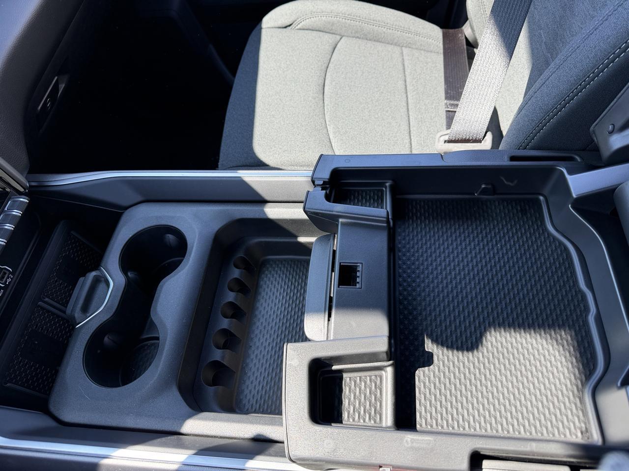 2026 Ram 3500 Big Horn Crew Cab 4x4 | HO Cummins Turbo Diesel | Night Edition | Diamond Black | 12IN Touchscreen Redwater AB