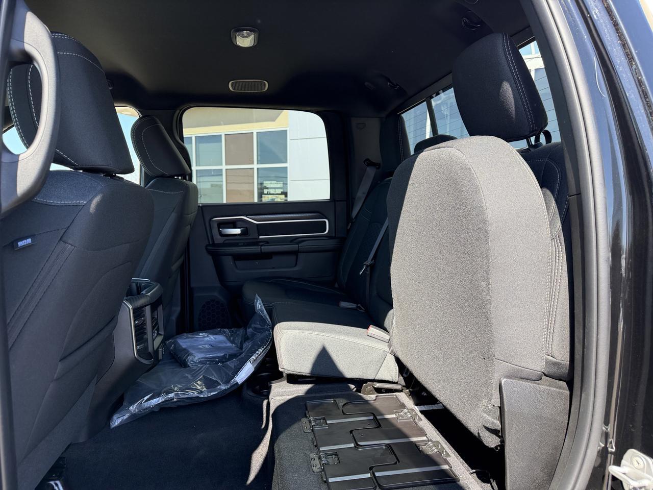 2026 Ram 3500 Big Horn Crew Cab 4x4 | HO Cummins Turbo Diesel | Night Edition | Diamond Black | 12IN Touchscreen Redwater AB