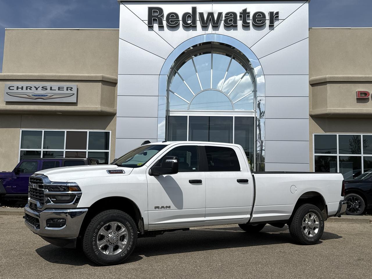 2026 Ram 3500 Big Horn Crew Cab 4x4 | Low KMs | V8 HEMI | Backup Camera | Remote Keyless Entry | Trailer Towing