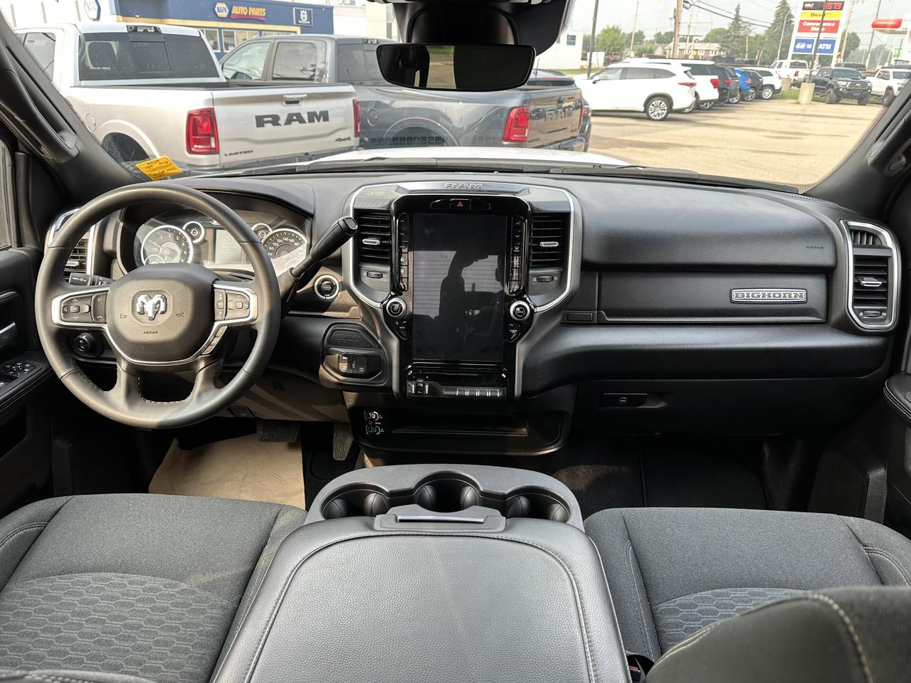 2026 Ram 3500 Big Horn Crew Cab 4x4 | Low KMs | V8 HEMI | Backup Camera | Remote Keyless Entry | Trailer Towing Redwater AB