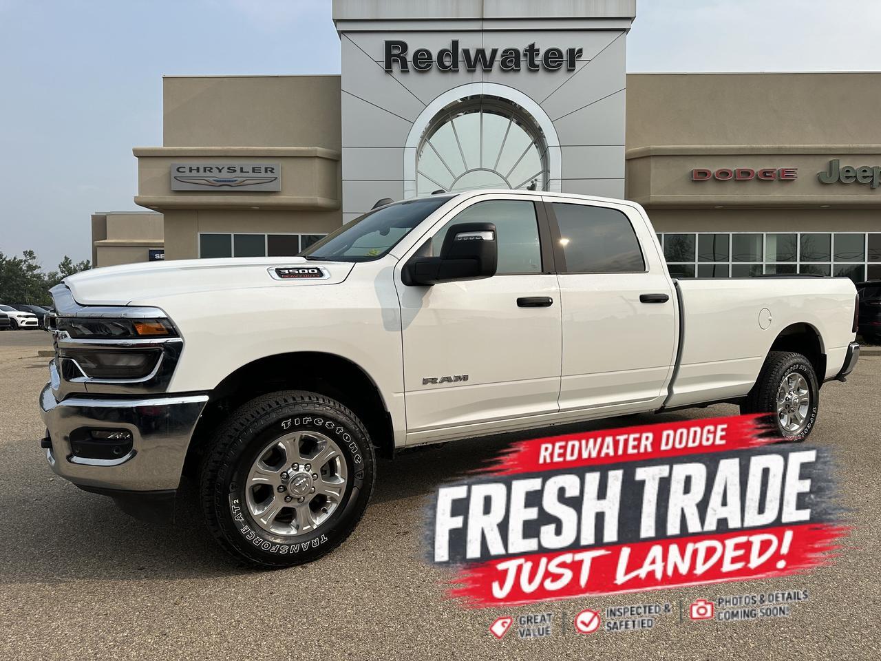 2026 Ram 3500 Big Horn Crew Cab 4x4 | Low KMs | V8 HEMI | Backup Camera | Remote Keyless Entry | Trailer Towing