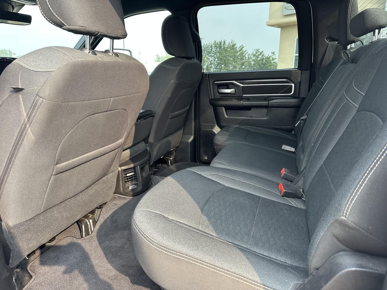 2026 Ram 3500 Big Horn Crew Cab 4x4 | Low KMs | V8 HEMI | Backup Camera | Remote Keyless Entry | Trailer Towing Redwater AB