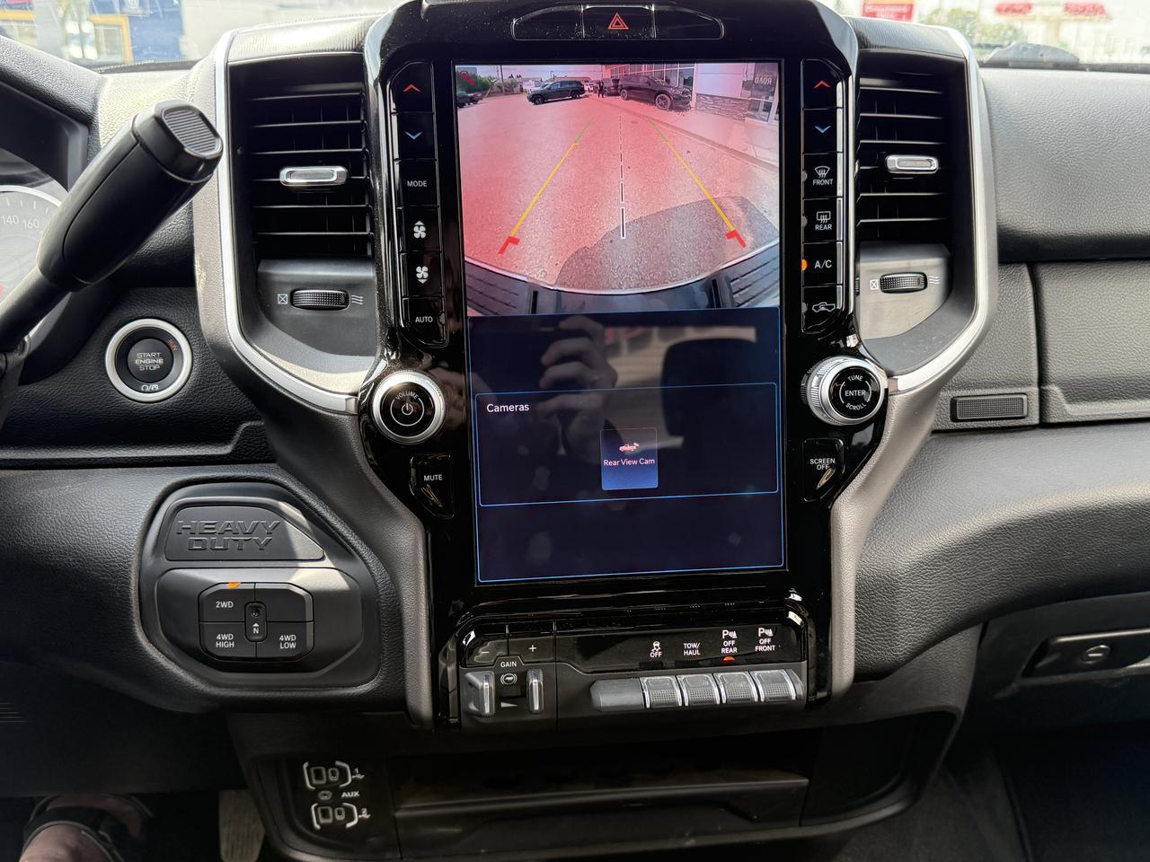 2026 Ram 3500 Big Horn Crew Cab 4x4 | Low KMs | V8 HEMI | Backup Camera | Remote Keyless Entry | Trailer Towing Redwater AB
