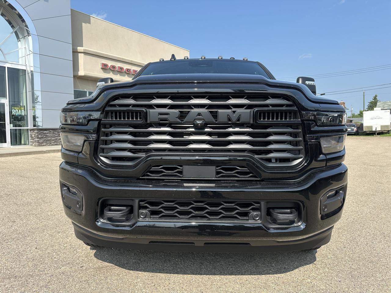 2026 Ram 3500 Big Horn Crew Cab Dually 4x4 | Cummins HO Turbo Diesel | Night Edition | 12IN Touchscreen Redwater AB