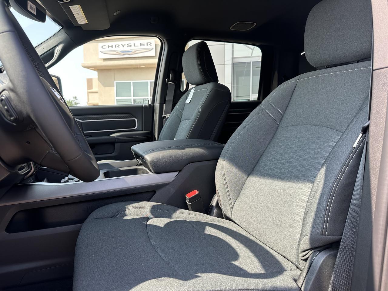 2026 Ram 3500 Big Horn Crew Cab Dually 4x4 | Cummins HO Turbo Diesel | Night Edition | 12IN Touchscreen Redwater AB
