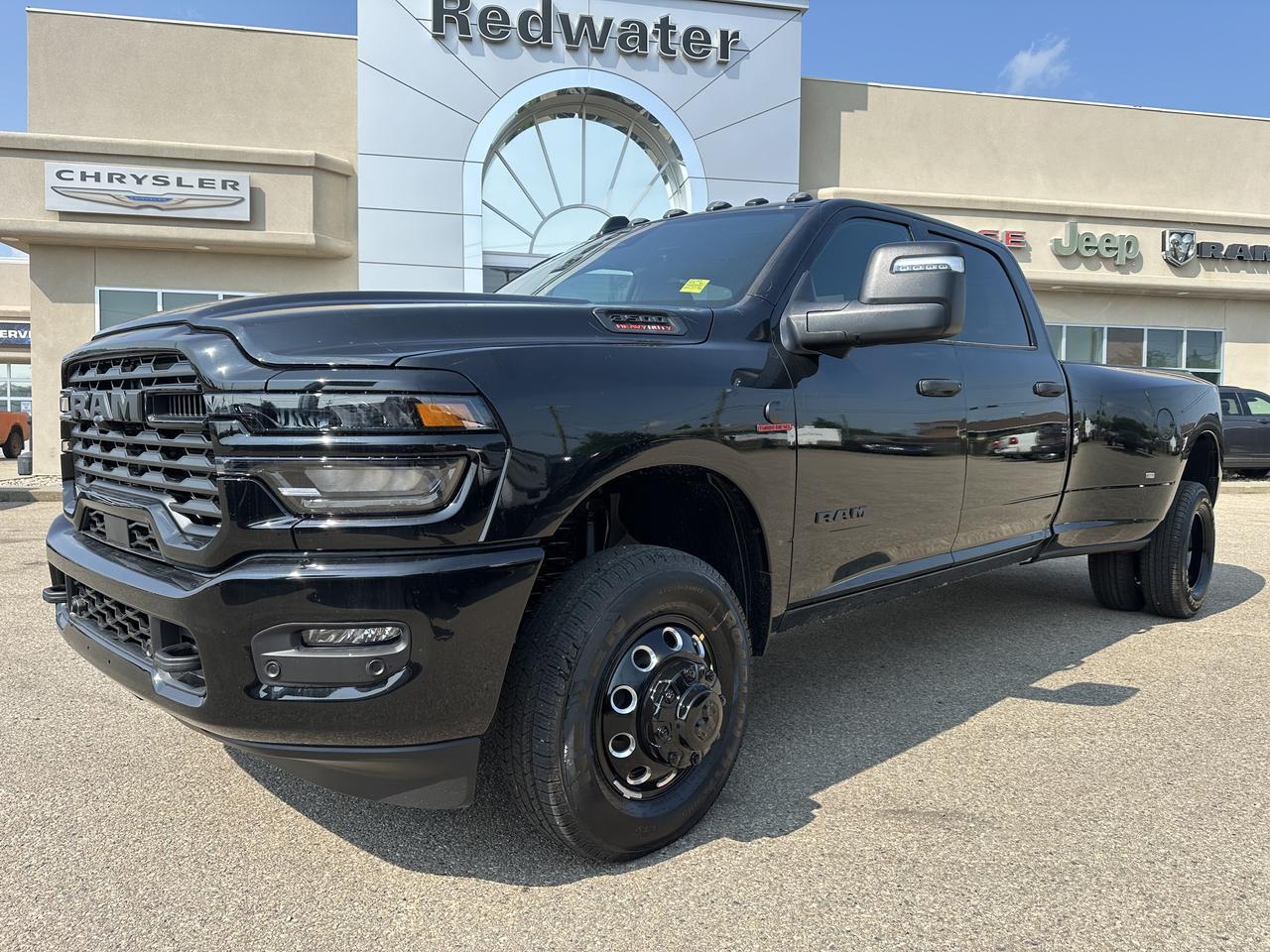 2026 Ram 3500 Big Horn Crew Cab Dually 4x4 | Cummins HO Turbo Diesel | Night Edition | 12IN Touchscreen Redwater AB