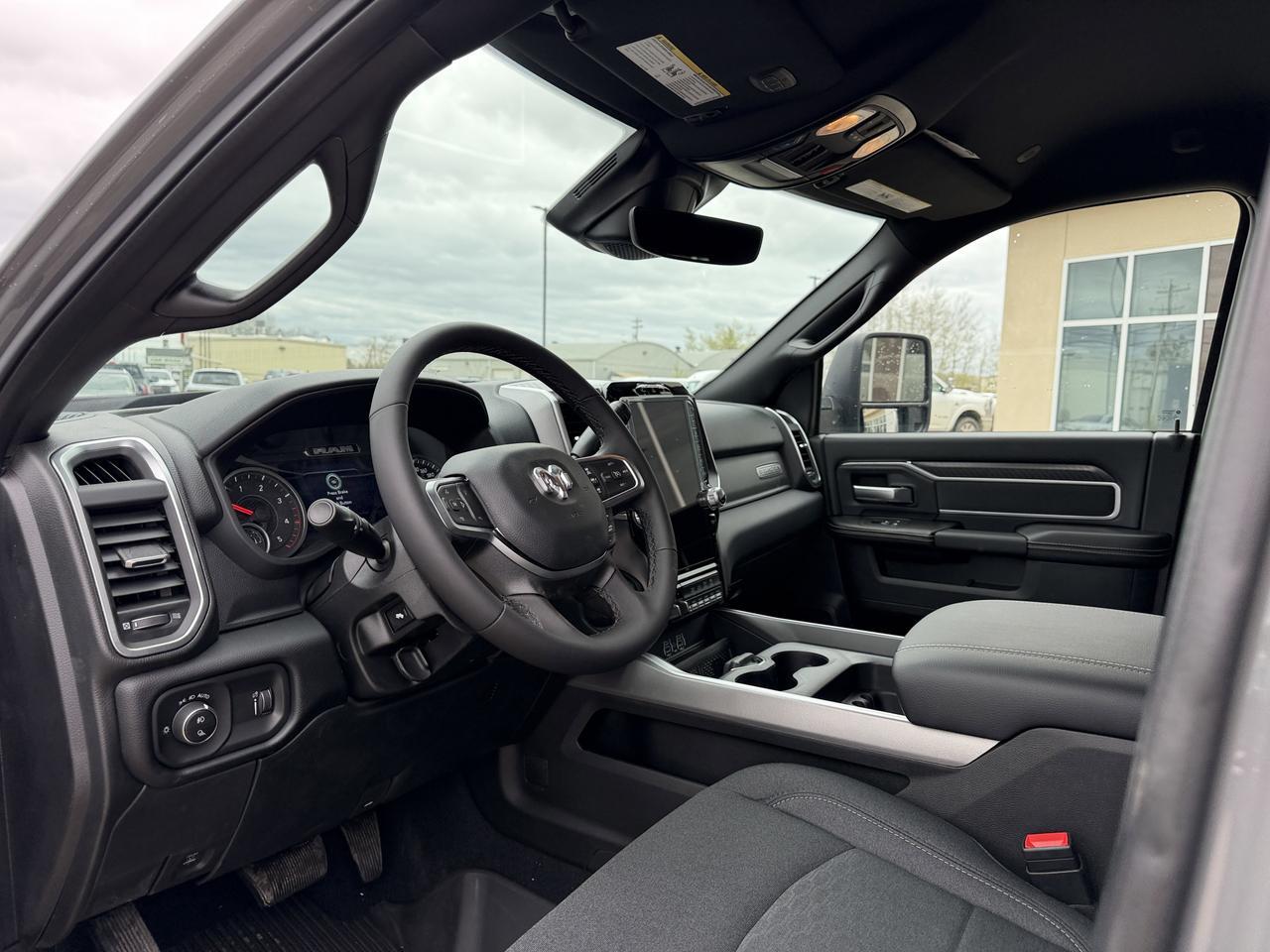 2026 Ram 3500 Big Horn Night Edition Crew Cab Dual Rear Wheels 4x4 | Cummins Diesel | 12IN Touchscreen | NAV Redwater AB