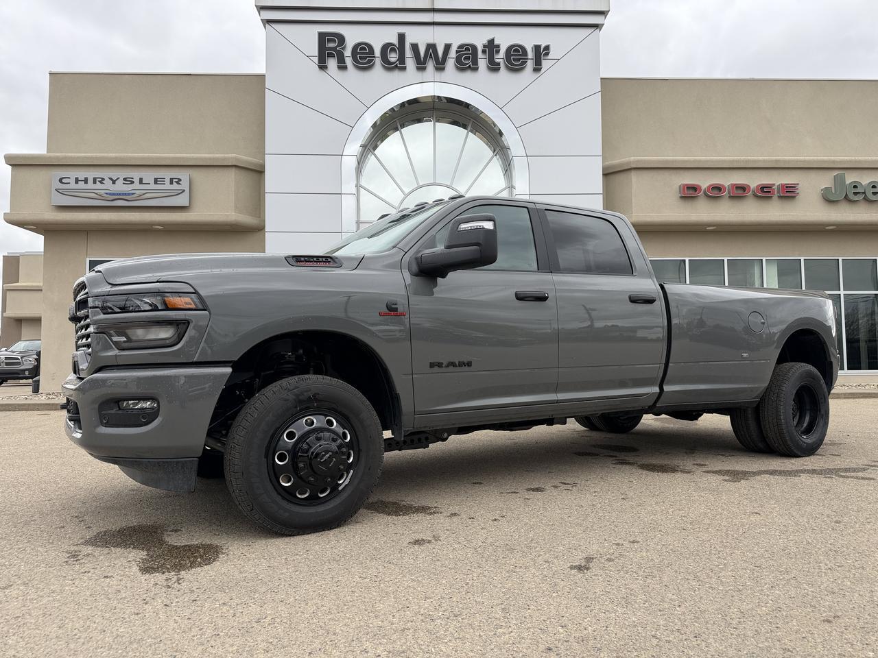 2026 Ram 3500 Big Horn Night Edition Crew Cab Dual Rear Wheels 4x4 | Cummins Diesel | 12IN Touchscreen | NAV