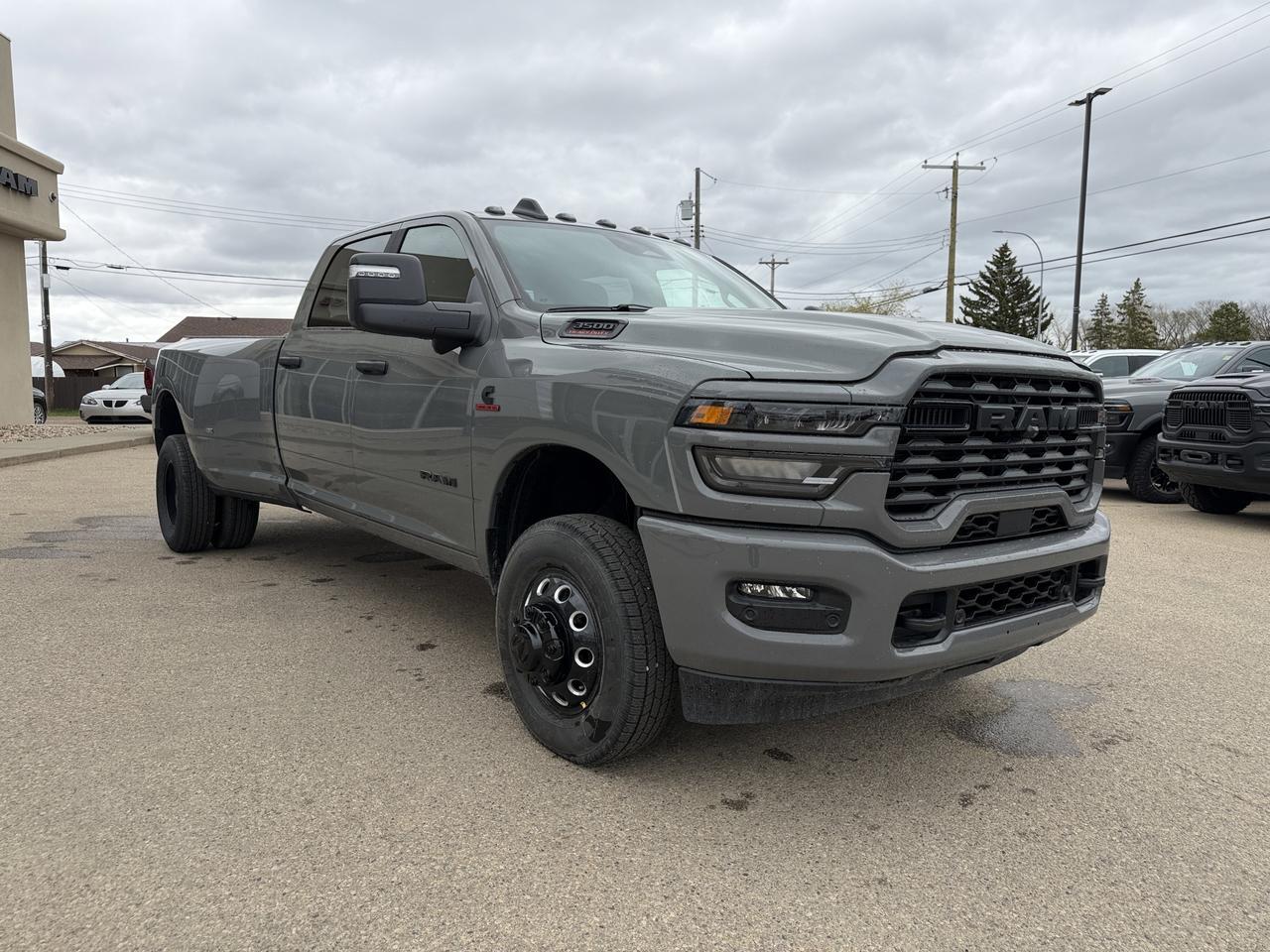 2026 Ram 3500 Big Horn Night Edition Crew Cab Dual Rear Wheels 4x4 | Cummins Diesel | 12IN Touchscreen | NAV Redwater AB