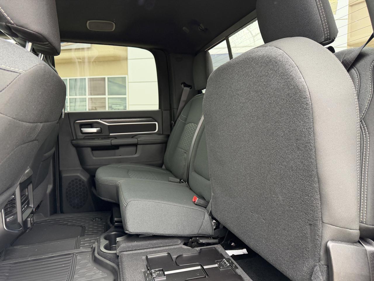 2026 Ram 3500 Big Horn Night Edition Crew Cab Dual Rear Wheels 4x4 | Cummins Diesel | 12IN Touchscreen | NAV Redwater AB