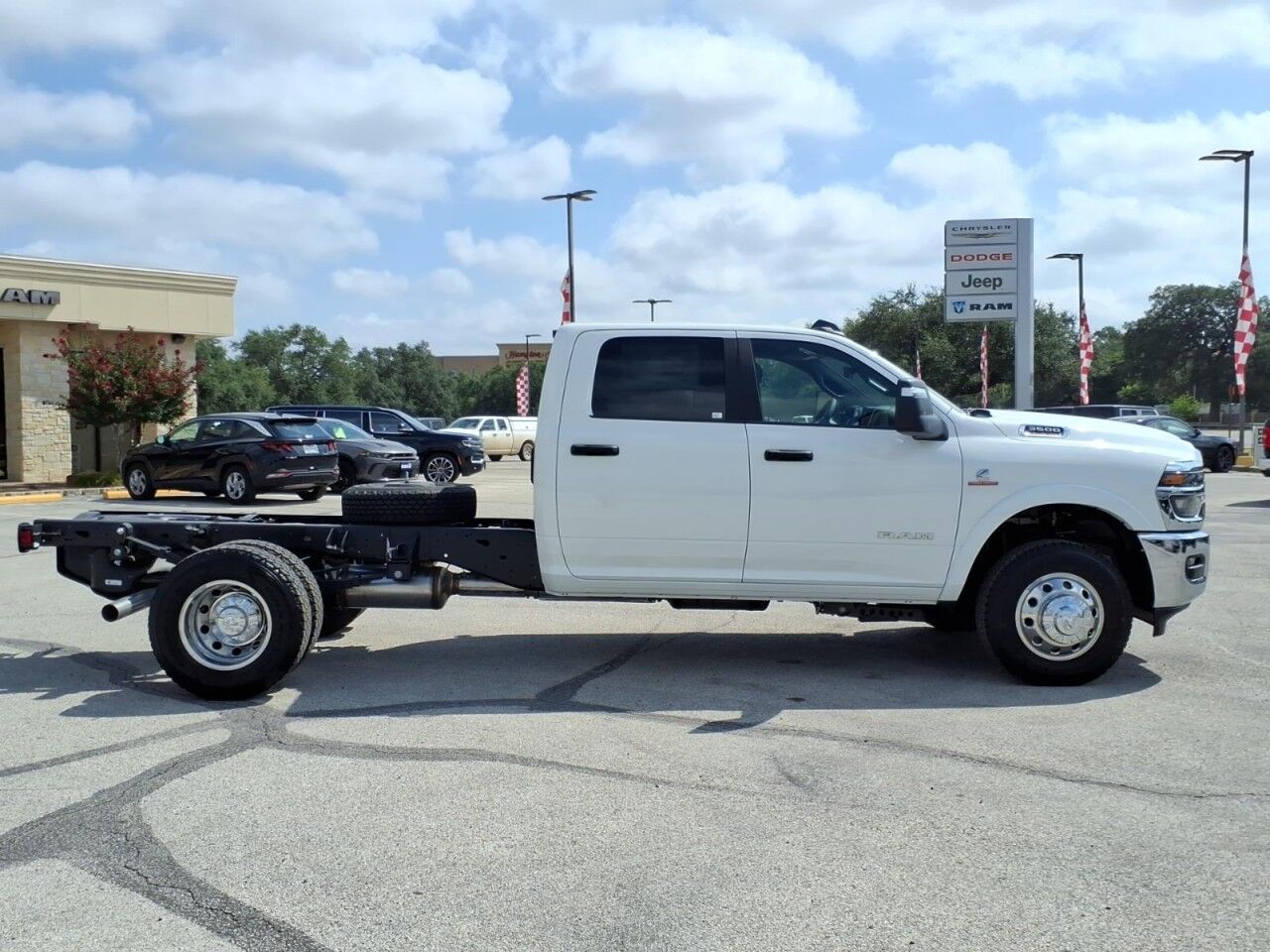 2026 Ram 3500 Chassis Cab Big Horn