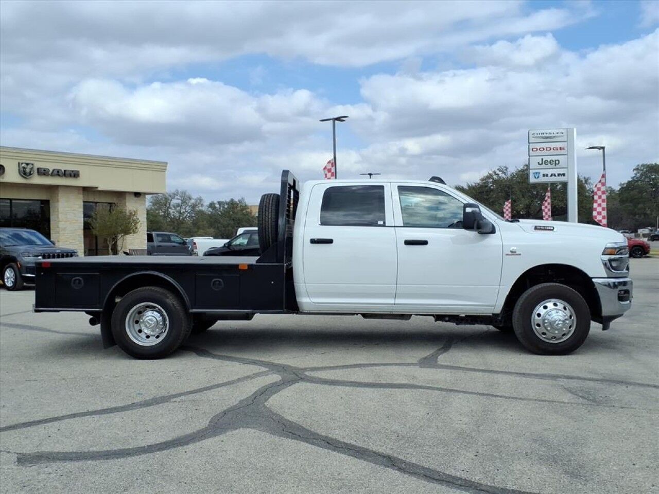 2026 Ram 3500 Chassis Cab Tradesman