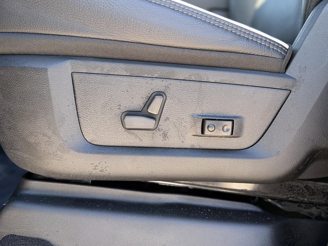 2026 Ram 3500 Crew Cab 4x4 Cummins Turbo Diesel | Ceramic Grey | Leather | Navigation Redwater AB