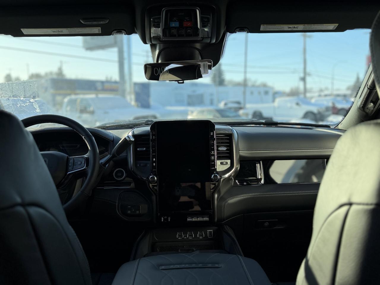 2026 Ram 3500 Crew Cab 4x4 Cummins Turbo Diesel | Ceramic Grey | Leather | Navigation Redwater AB