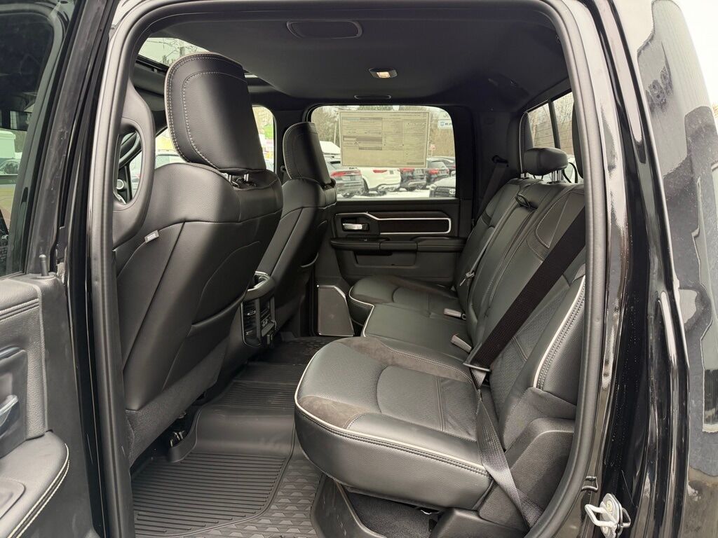 2026 Ram 3500 LARAMIE CREW CAB 4X4 6'4 BOX Orange MA