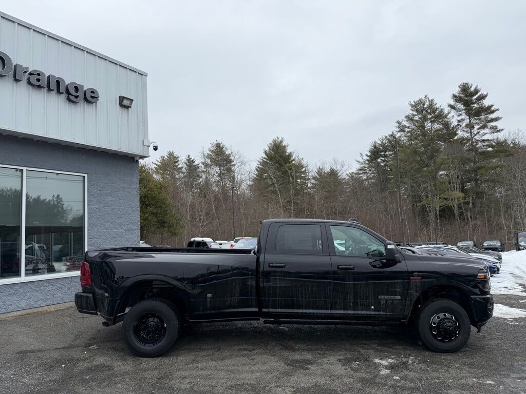 2026 Ram 3500 LARAMIE CREW CAB 4X4 8' BOX Orange MA