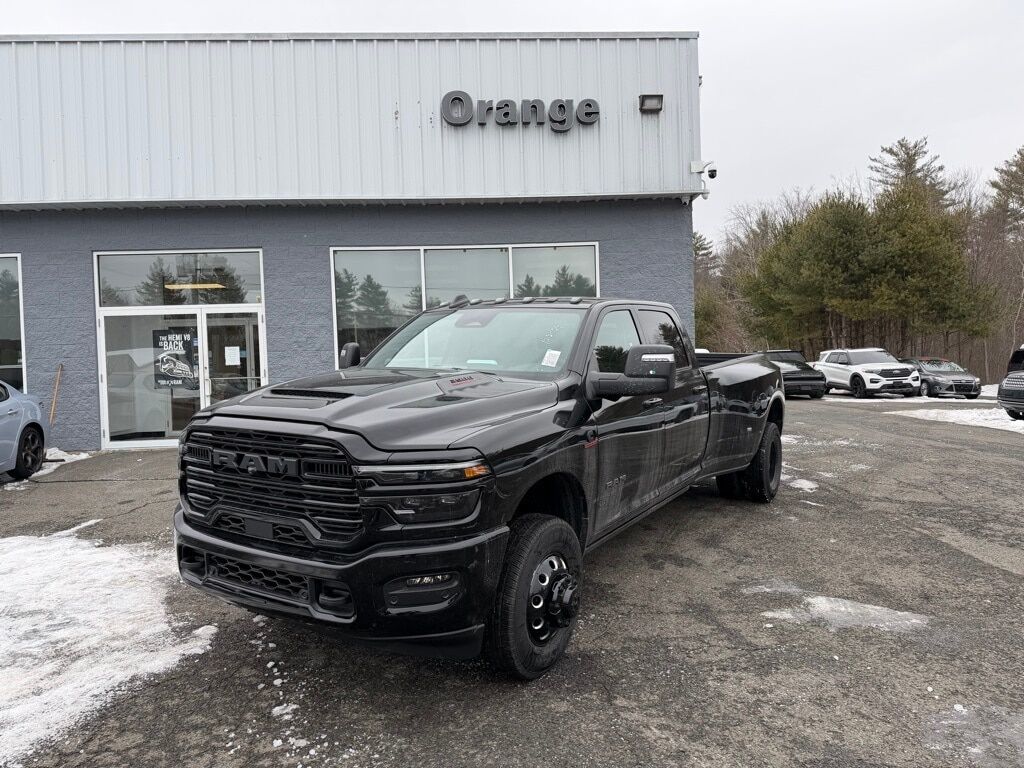 2026 Ram 3500 LARAMIE CREW CAB 4X4 8' BOX