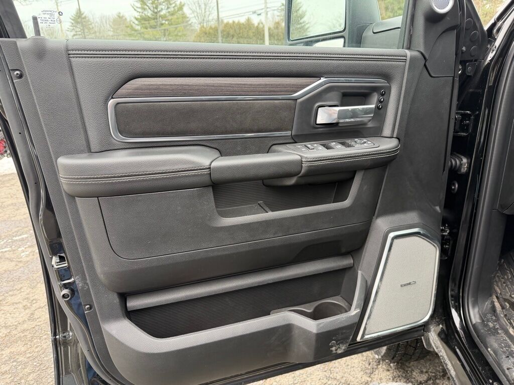 2026 Ram 3500 LARAMIE CREW CAB 4X4 8' BOX Orange MA