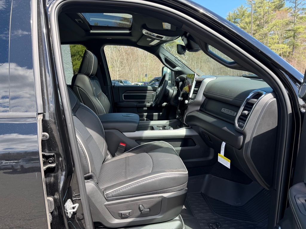 2026 Ram 3500 LARAMIE CREW CAB 4X4 8' BOX Orange MA