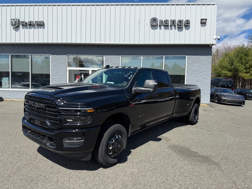 2026 Ram 3500 LARAMIE CREW CAB 4X4 8' BOX