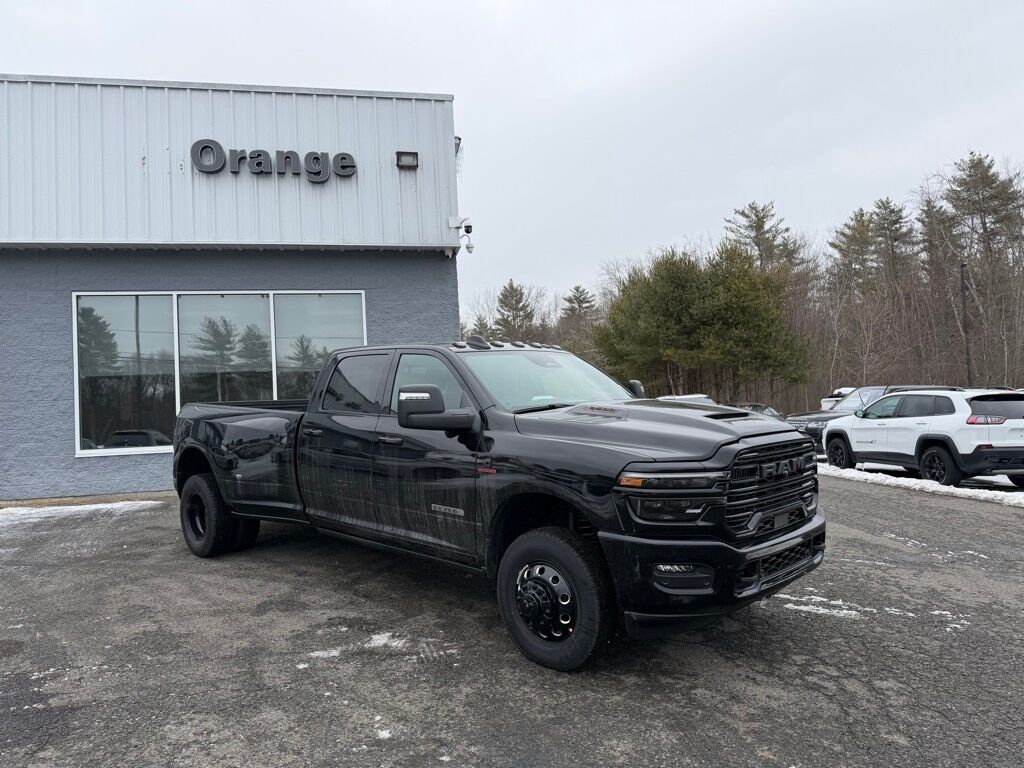 2026 Ram 3500 LARAMIE CREW CAB 4X4 8' BOX Orange MA