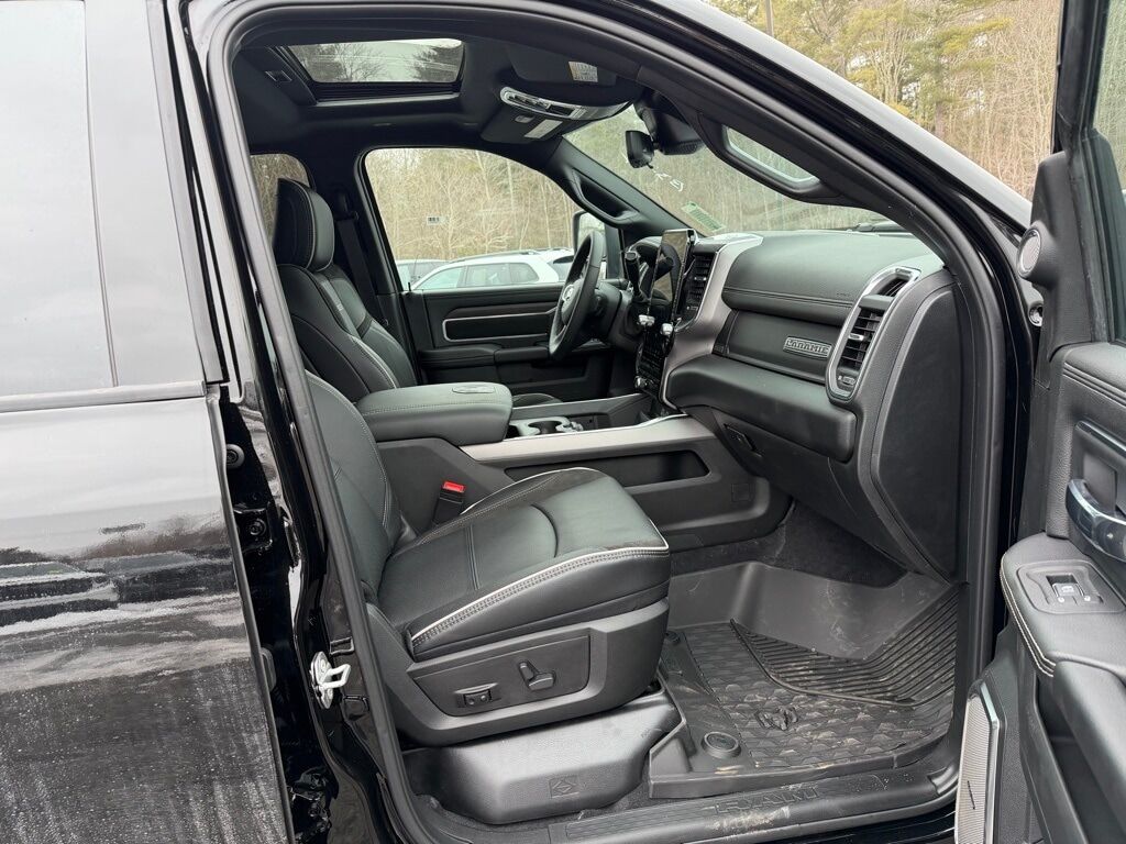 2026 Ram 3500 LARAMIE CREW CAB 4X4 8' BOX Orange MA