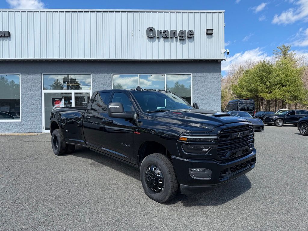 2026 Ram 3500 LARAMIE CREW CAB 4X4 8' BOX Orange MA