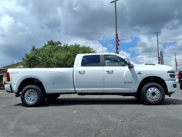 2026 Ram 3500 Laramie  TX