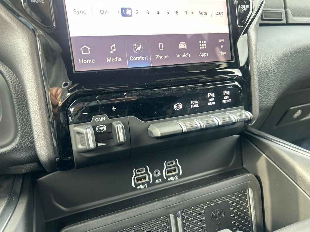 2026 Ram 3500 Laramie Crestwood KY