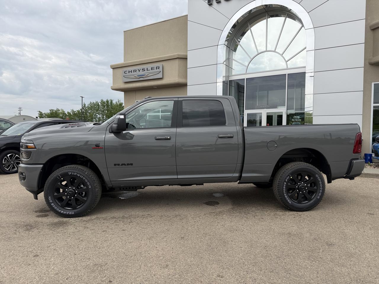 2026 Ram 3500 Laramie Crew Cab 4x4 | Black Leather Heated Vented Seats | Dual Charging | 5th Wheel Towing Redwater AB