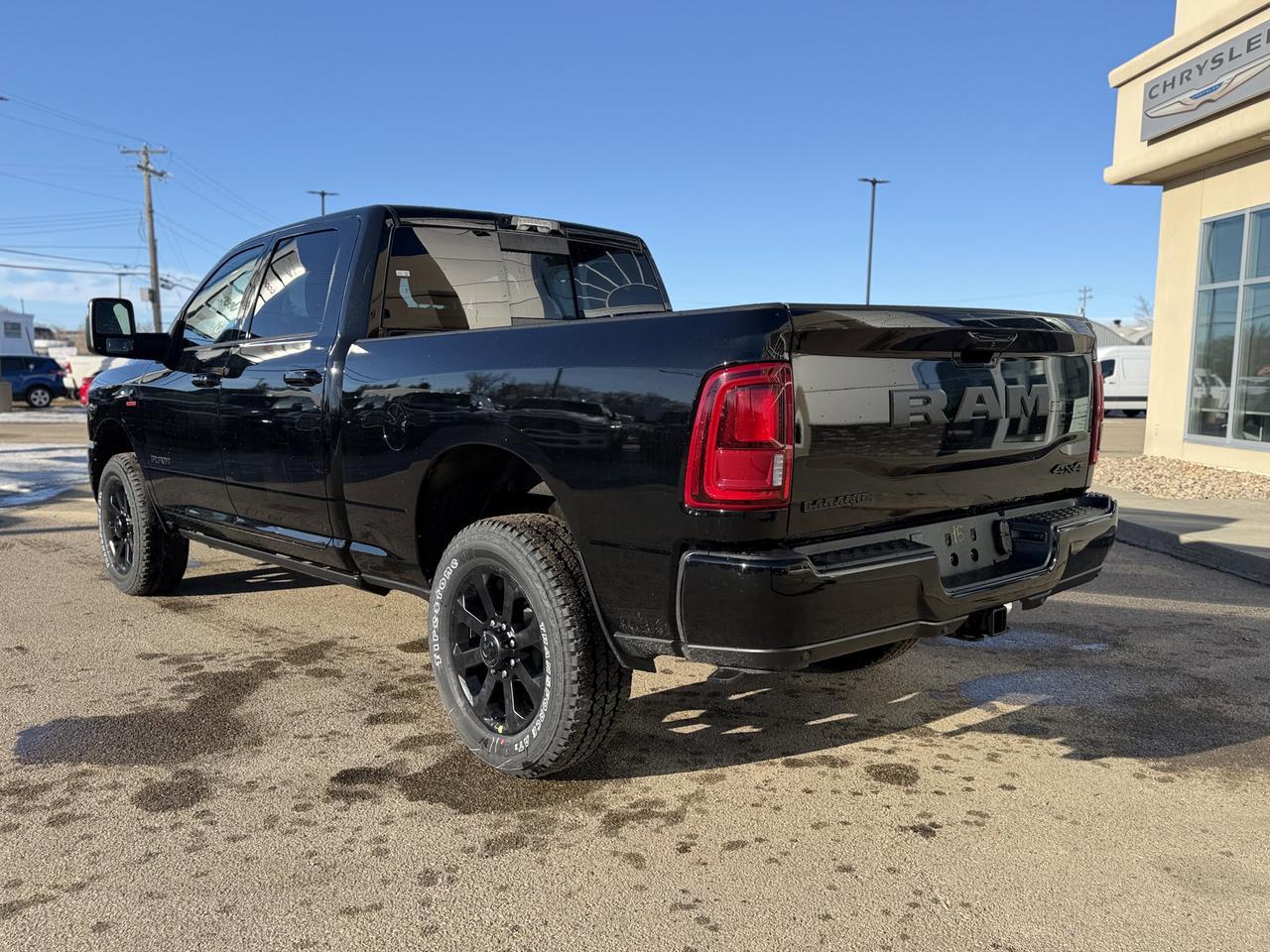 2026 Ram 3500 Laramie Crew Cab 4x4 | Cummins Diesel | Leather | 12IN Display | NAV | Sunroof | Heated Vented Seats Redwater AB